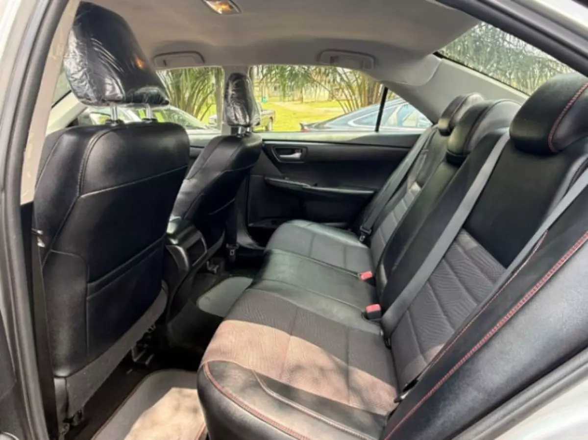 interiorFront