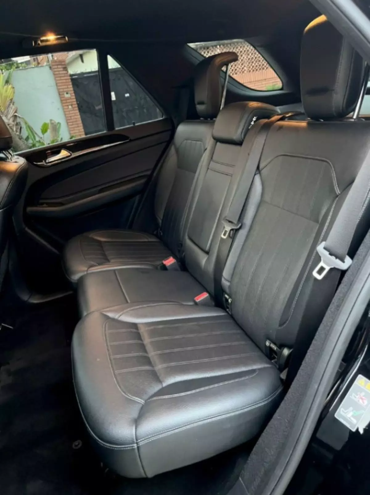 interiorBack