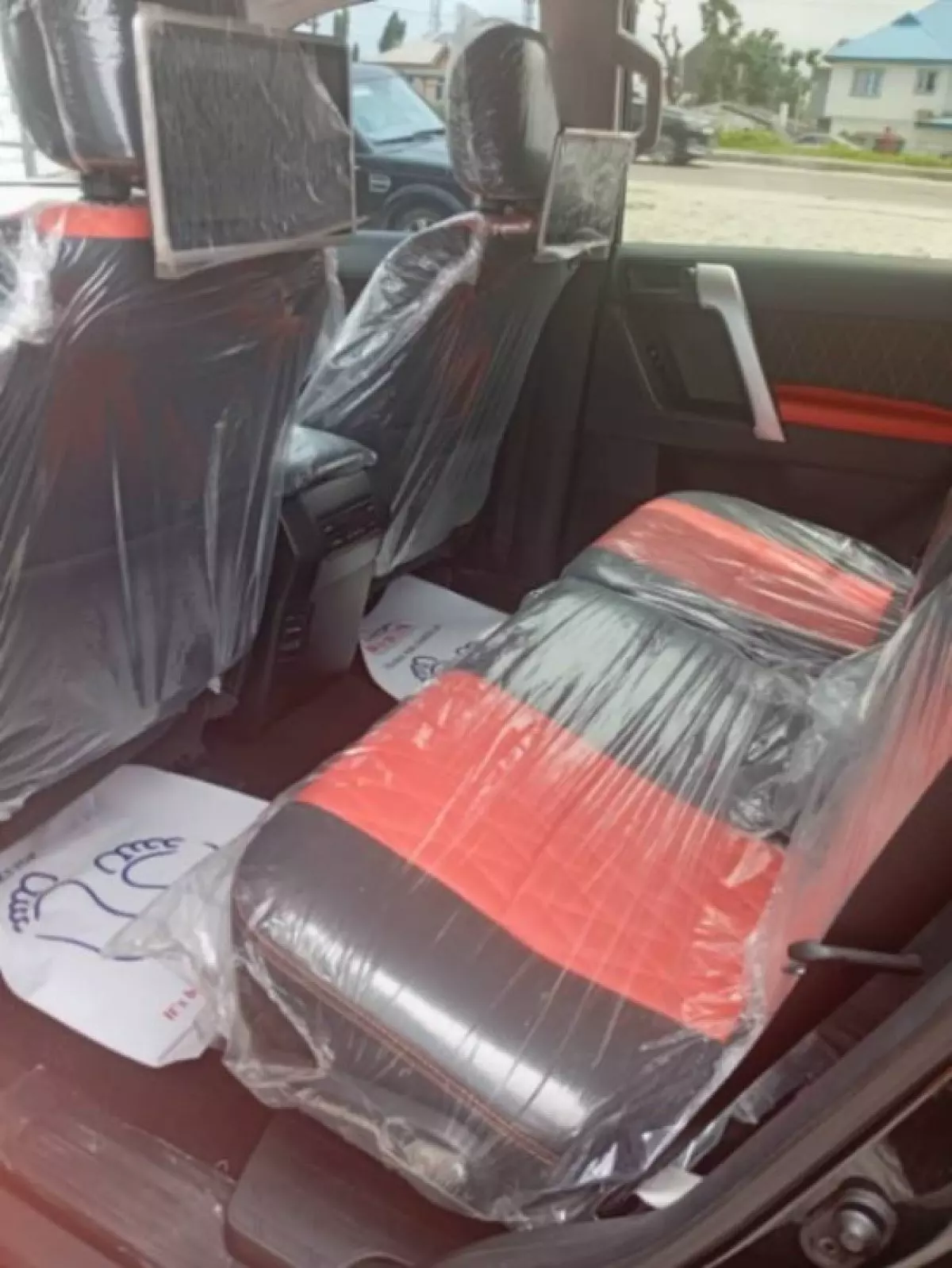 interiorBack