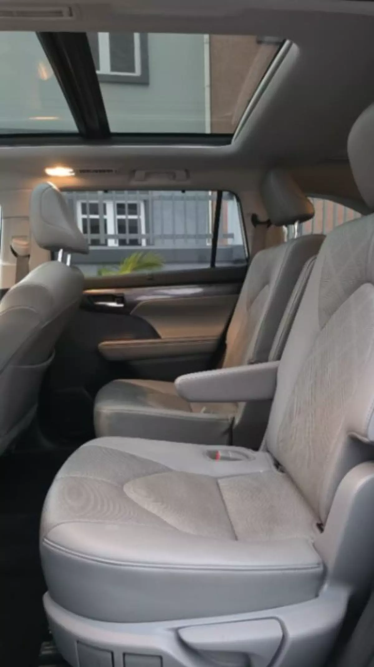 interiorBack