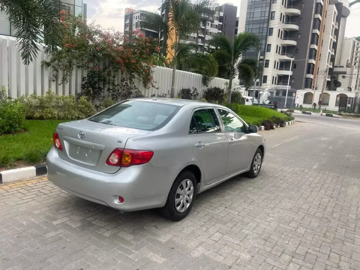 car Right Back