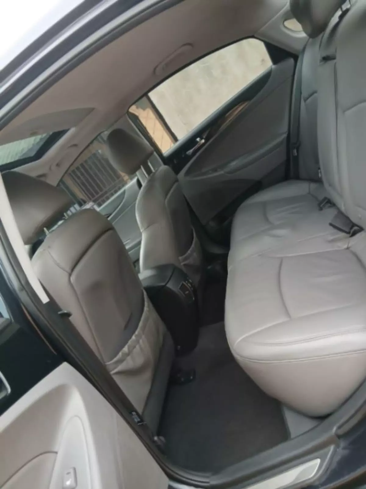 interiorBack