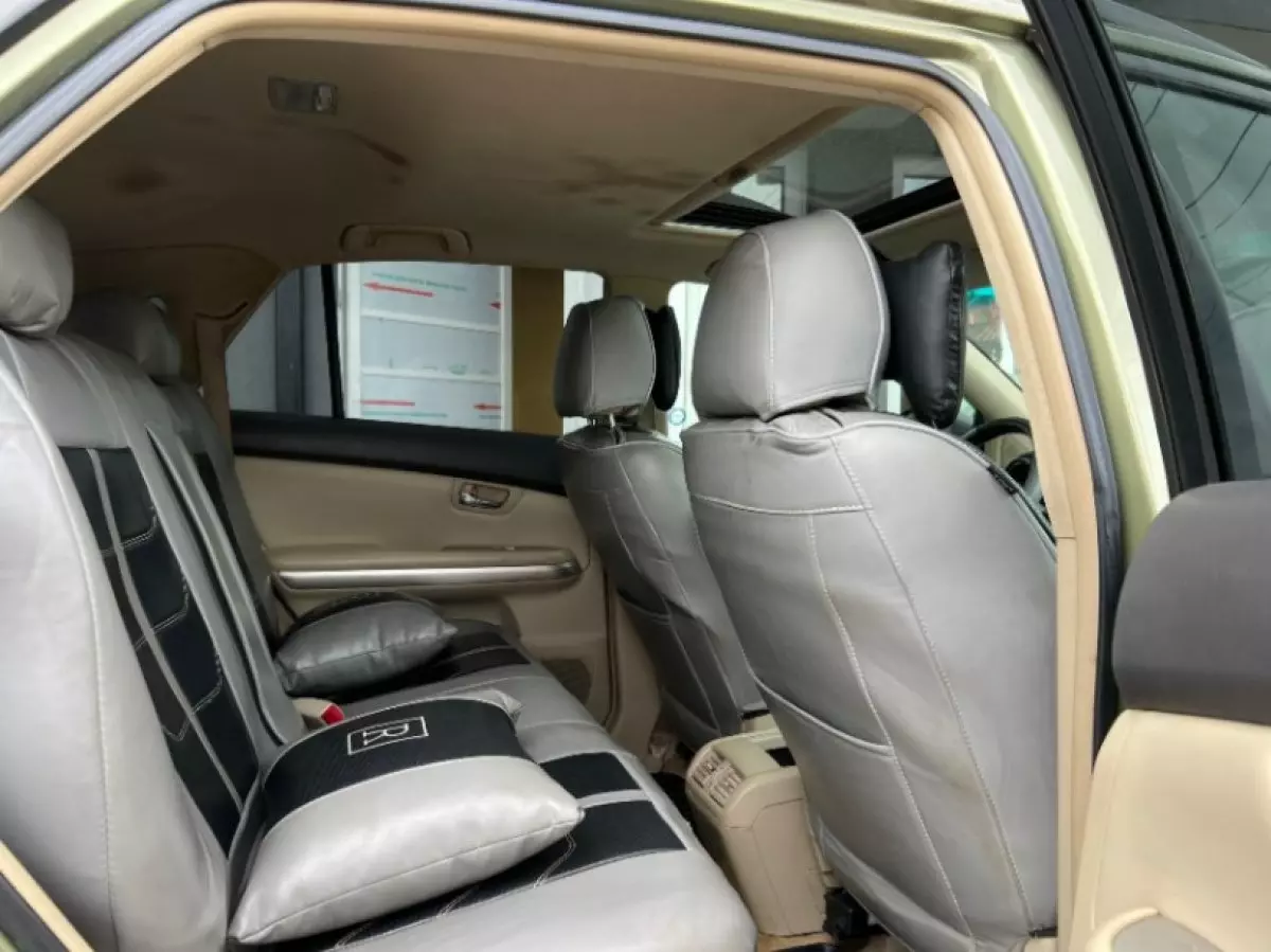 interiorBack