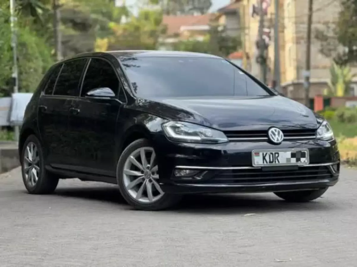 Volkswagen Golf - 2017