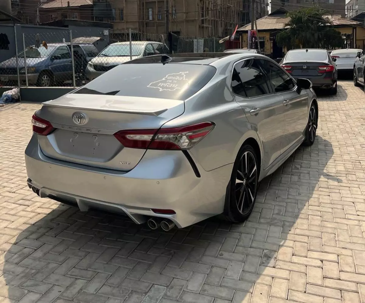 car Right Back