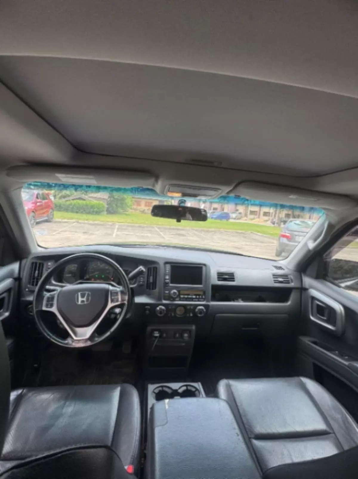 interiorFront