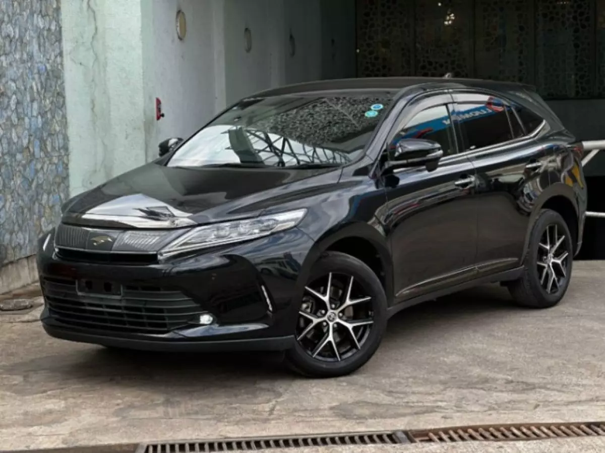 Toyota Harrier - 2020