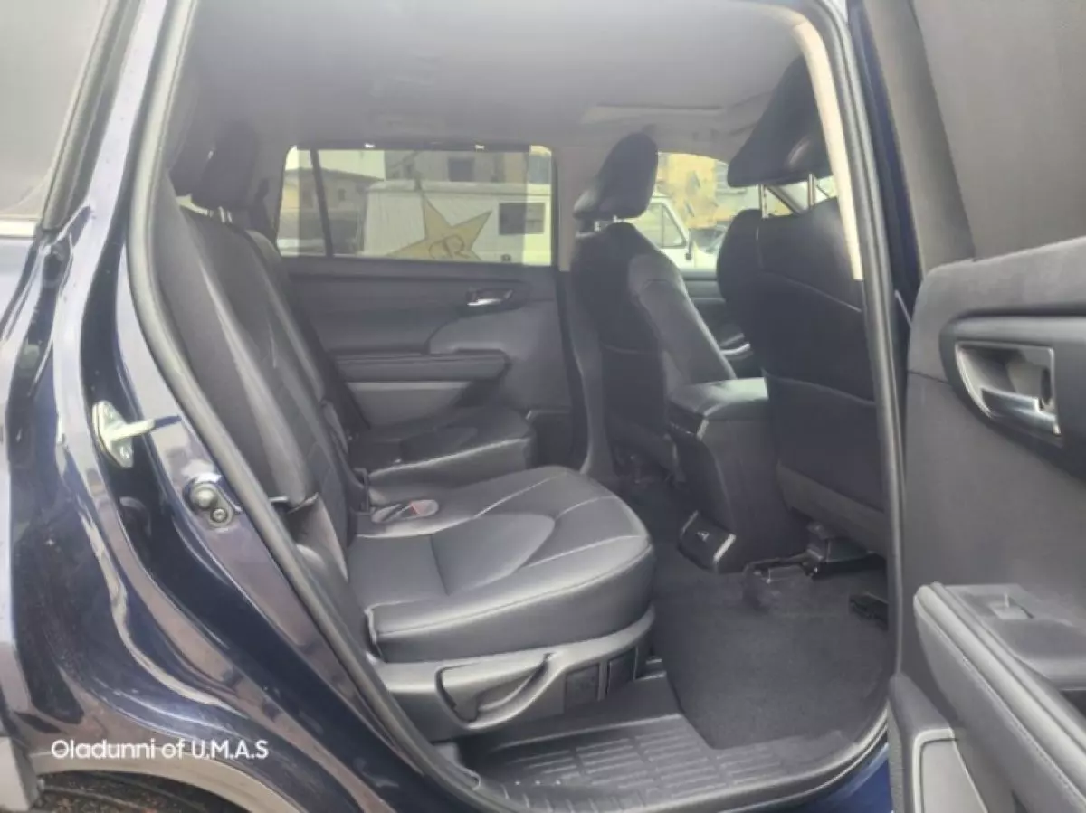 interiorBack