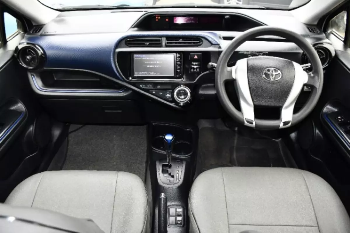 interiorFront