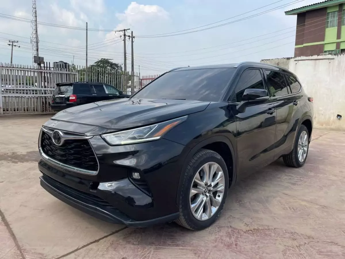 Toyota Highlander - 2021