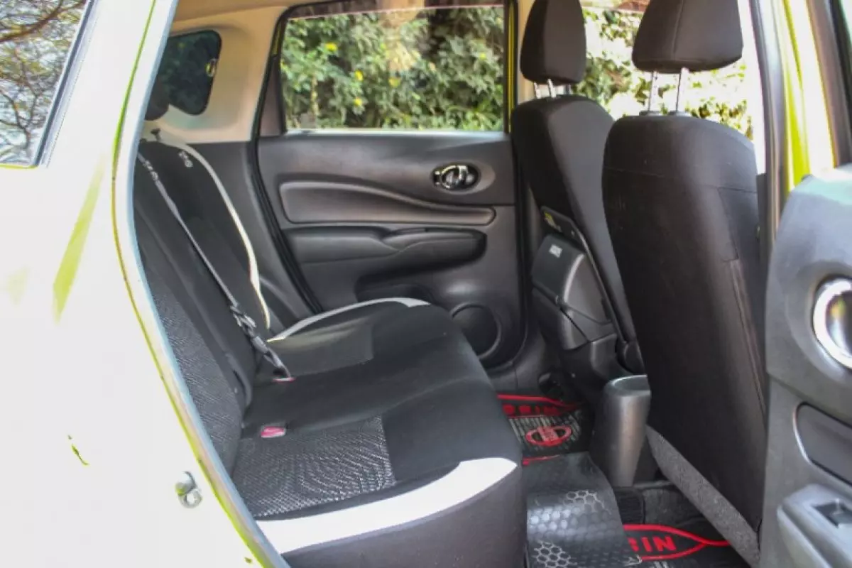 interiorBack