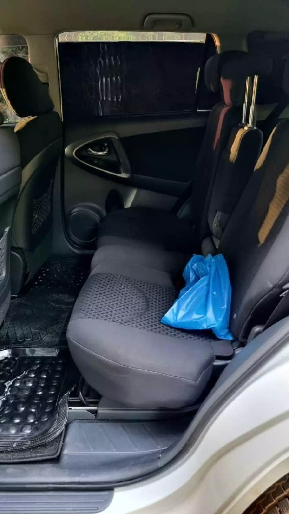 interiorBack