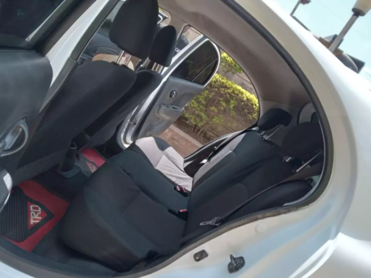 interiorBack