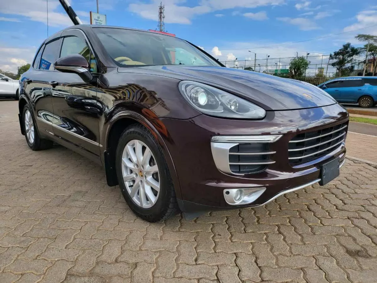 PORSCHE Cayenne - 2015