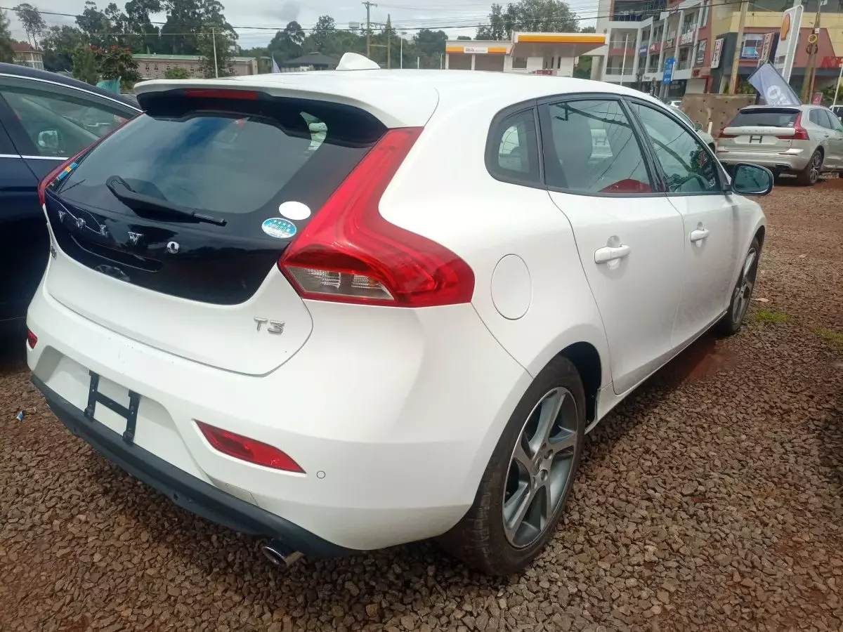 car Right Back