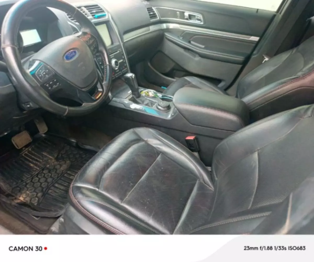 interiorFront