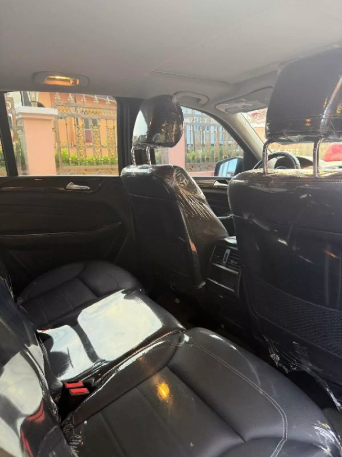interiorBack