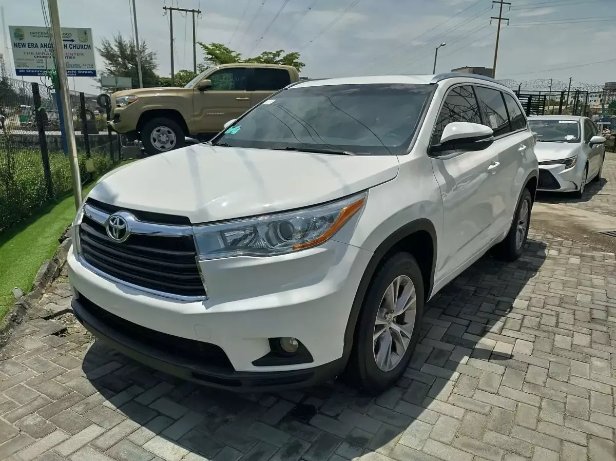 Toyota Highlander - 2015