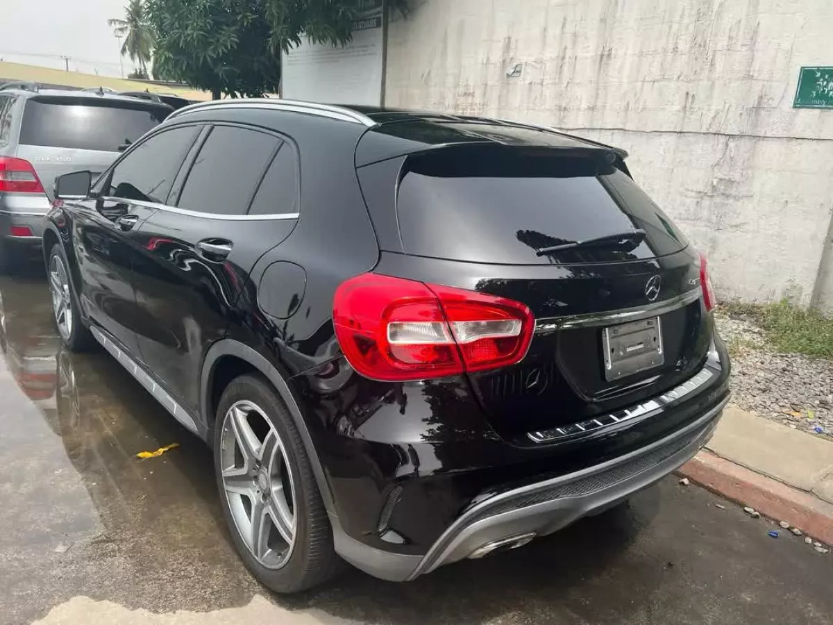 car Left Back