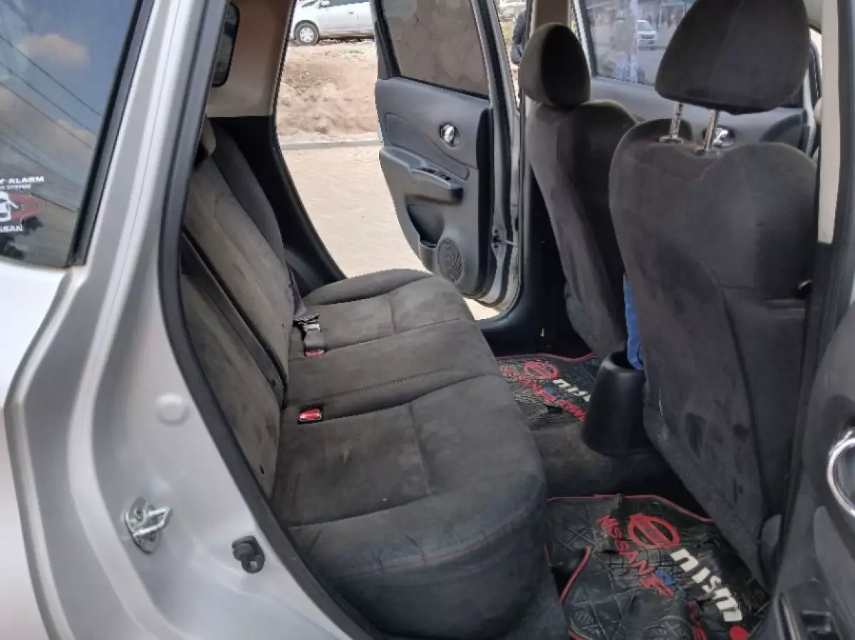 interiorBack