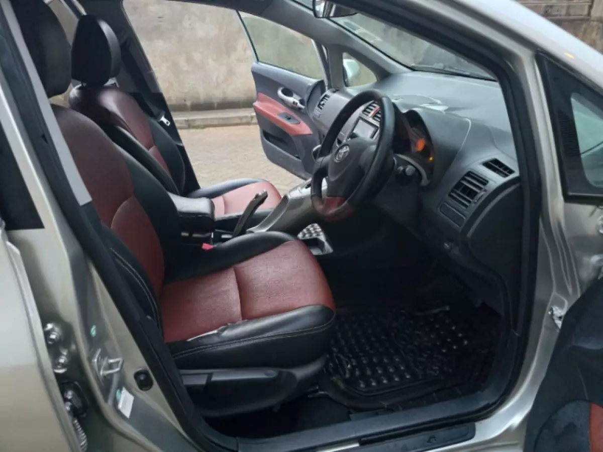 interiorFront