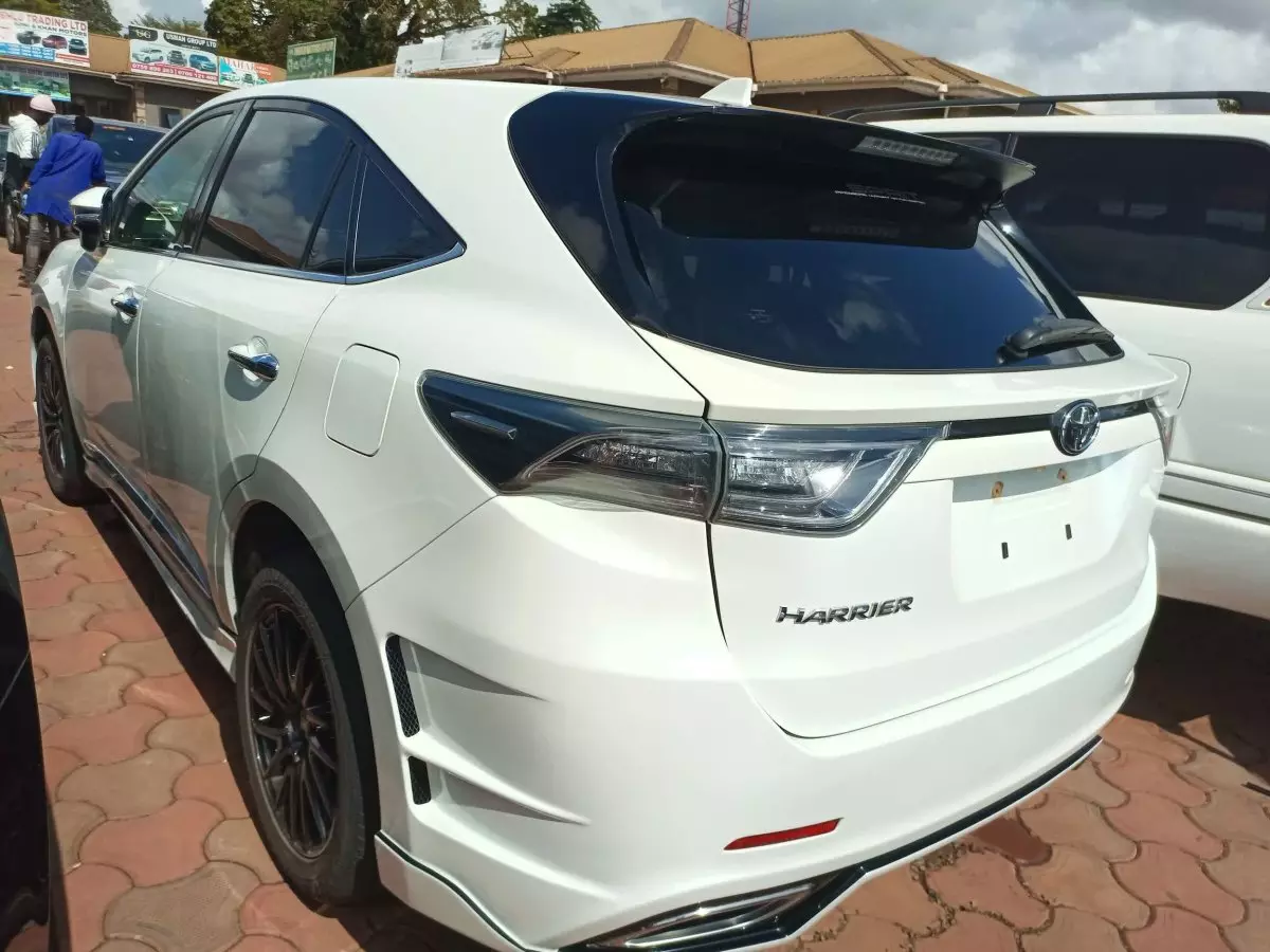 car Right Back