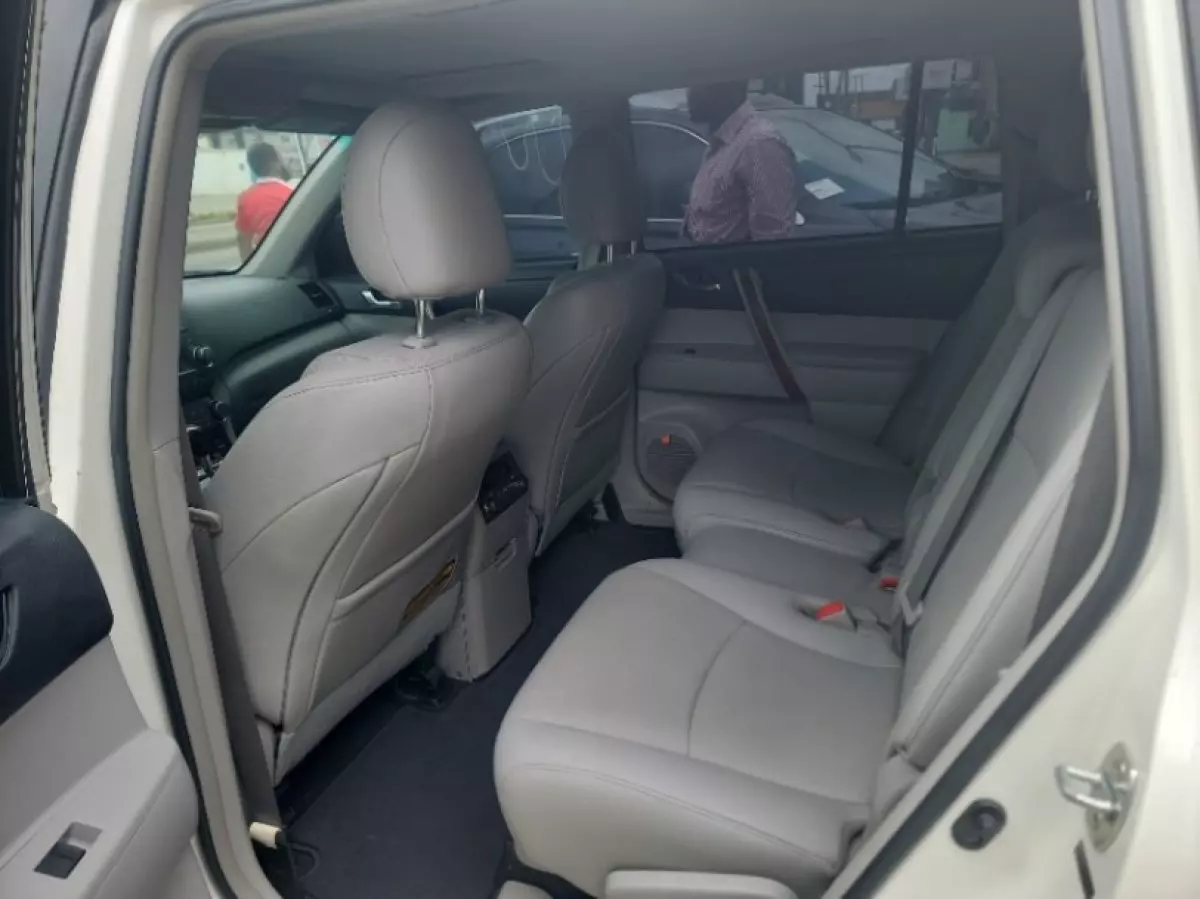interiorBack