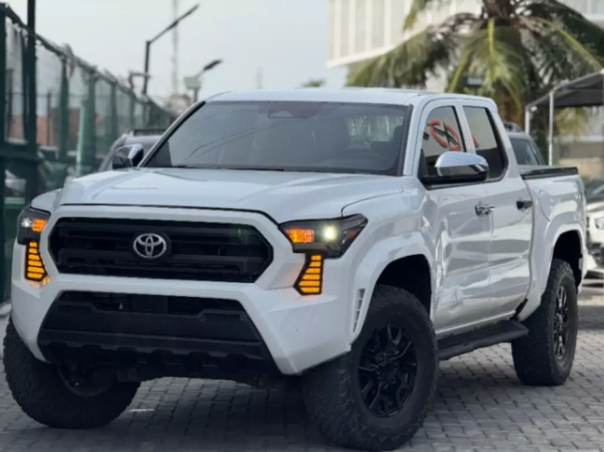 Toyota Tacoma - 2024