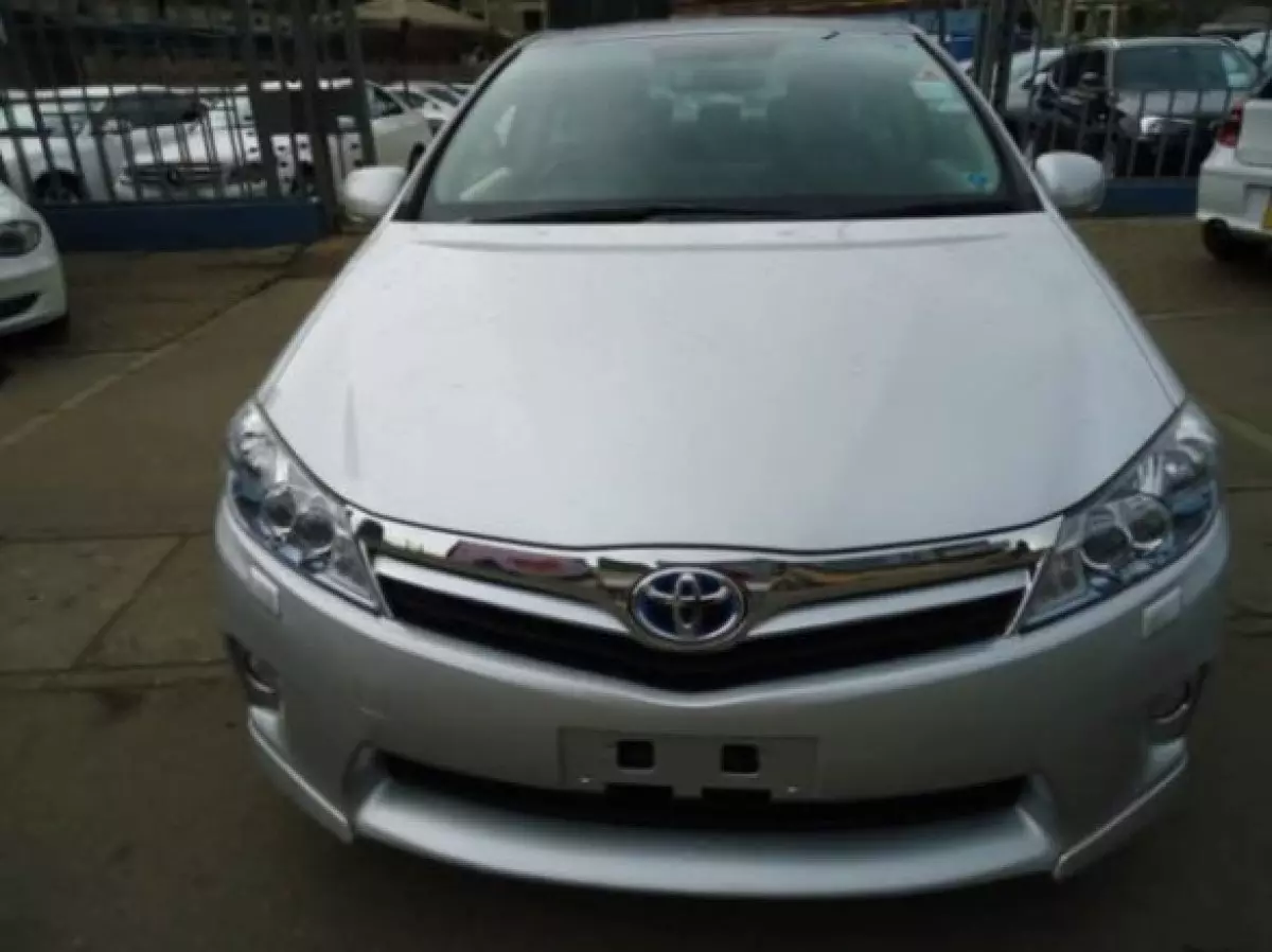 Toyota sai hybrid - 2011