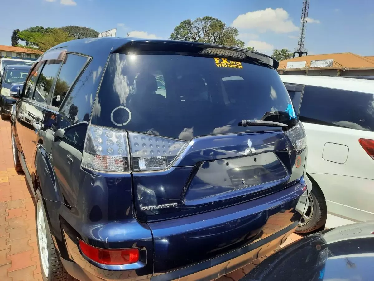 car Right Back