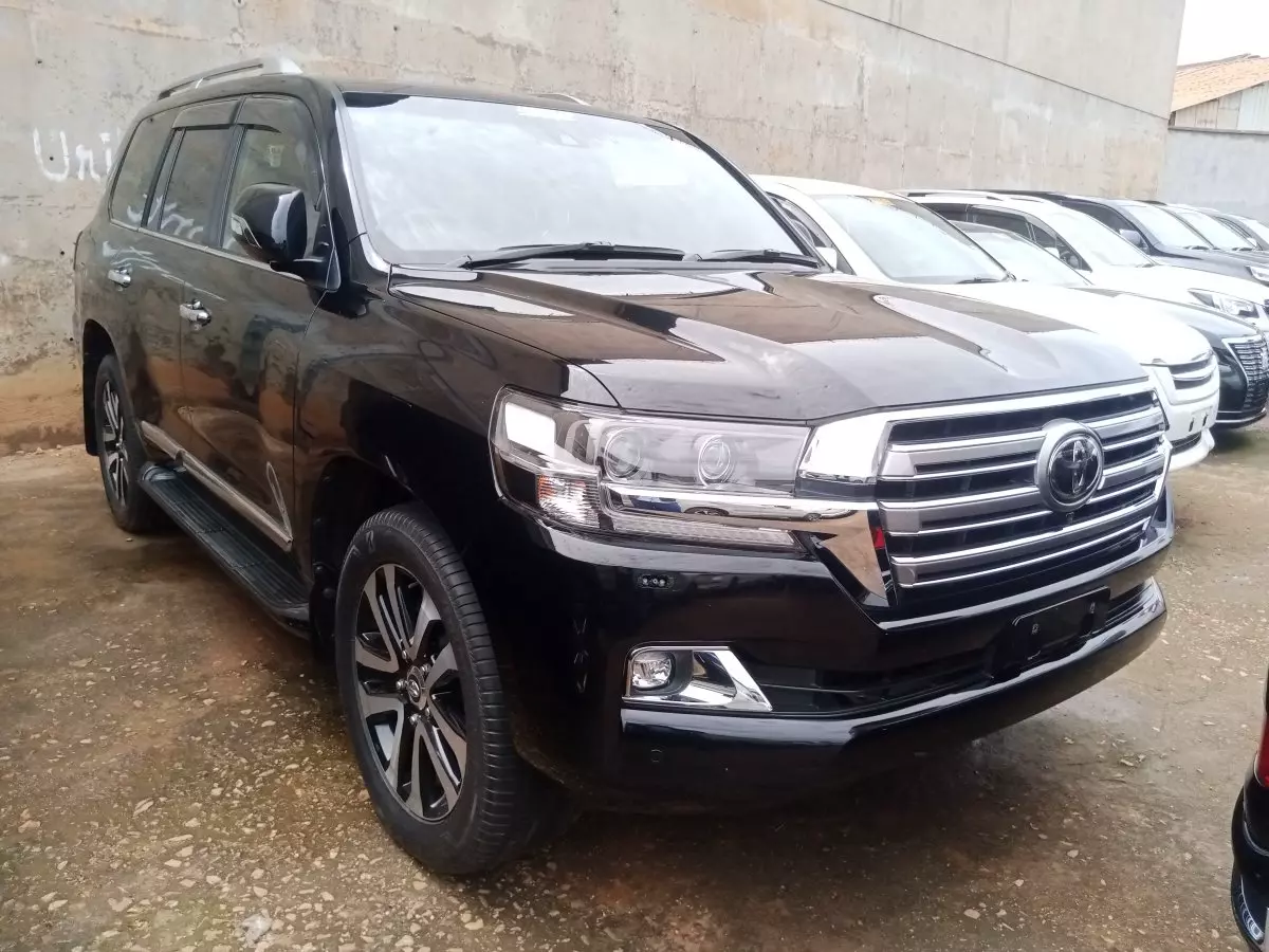 Toyota Landcruiser  V8 - 2019