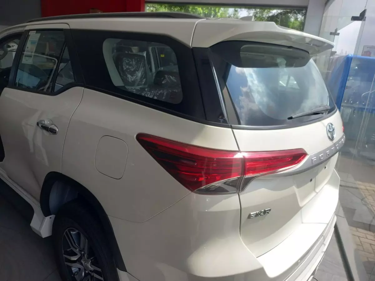 car Left Back
