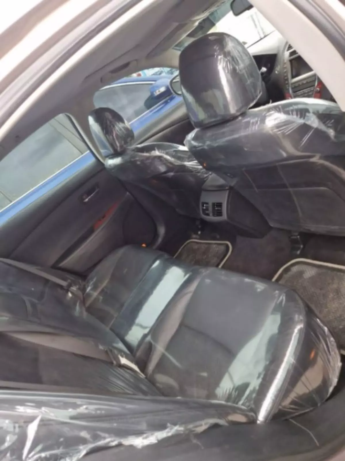 interiorBack