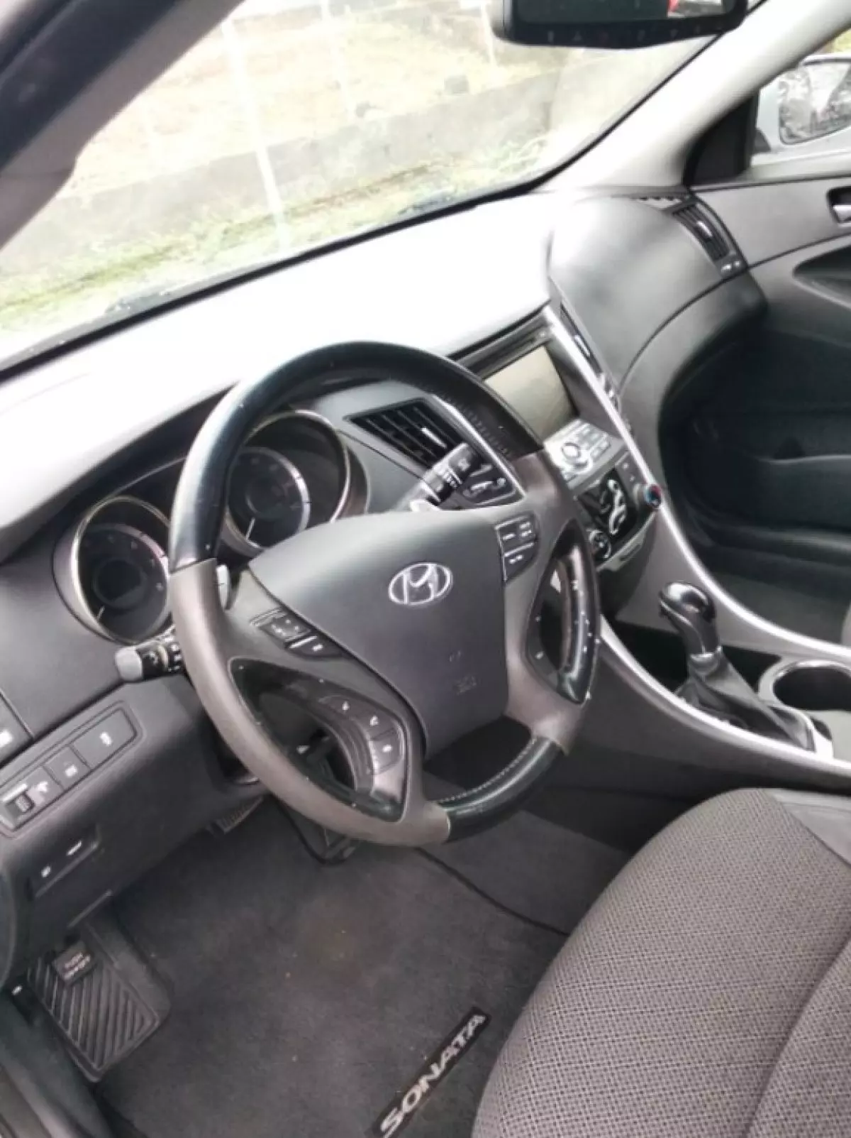 interiorFront