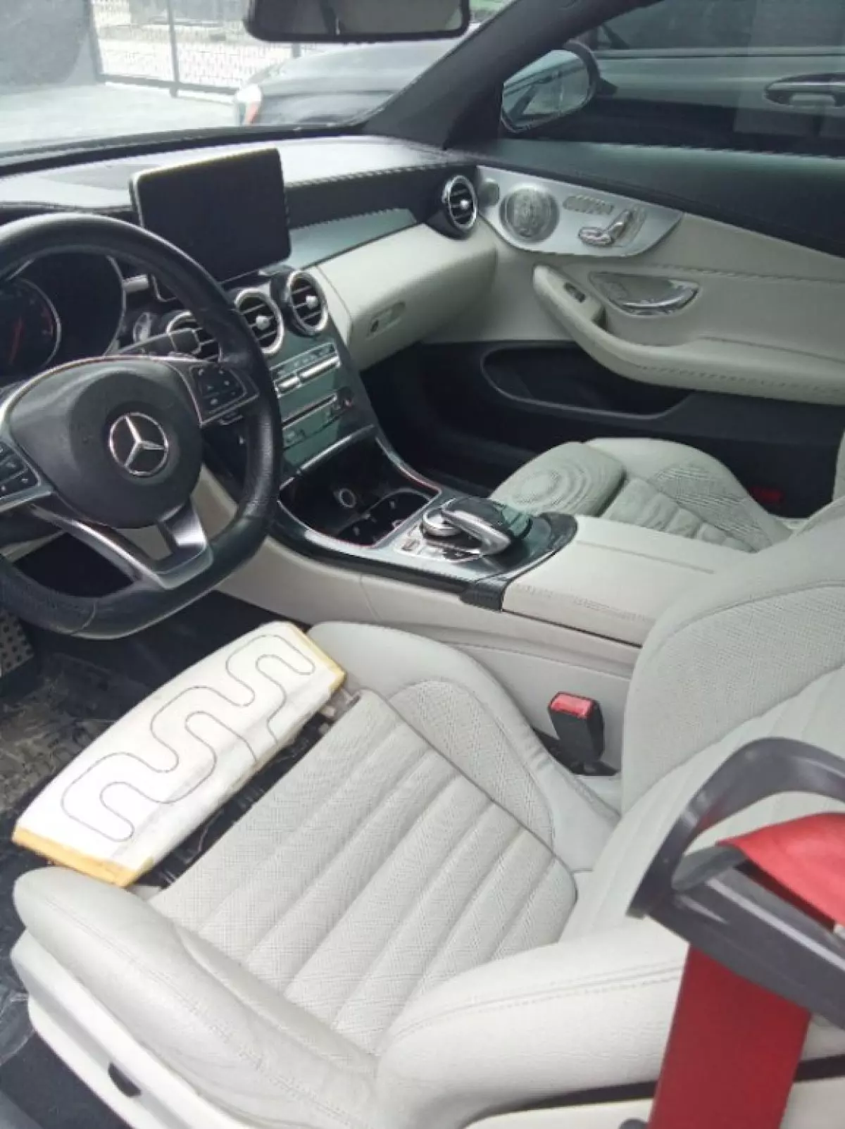 interiorBack