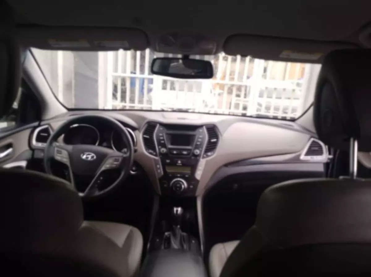 interiorFront