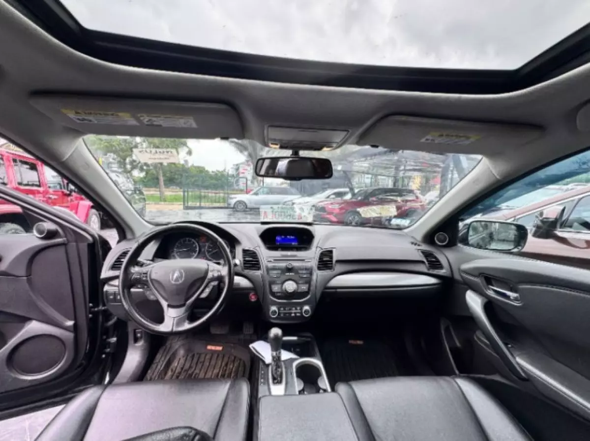 interiorFront