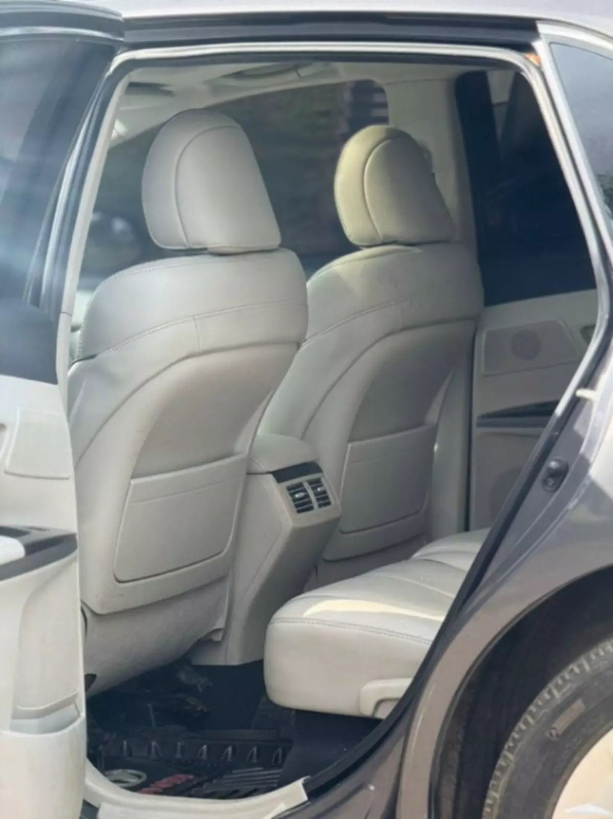 interiorBack