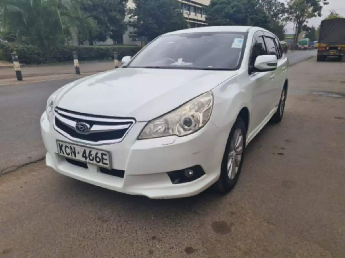 Subaru Legacy - 2010