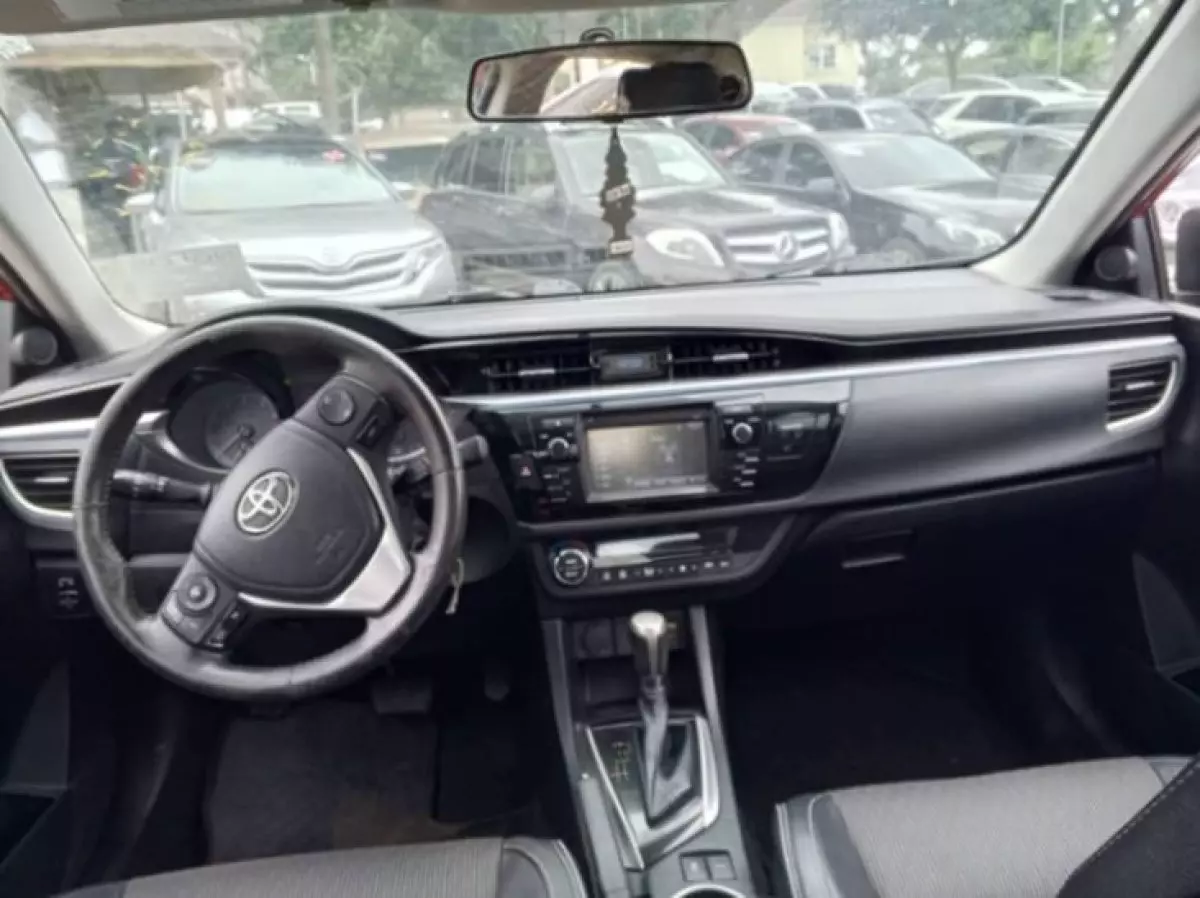 interiorFront