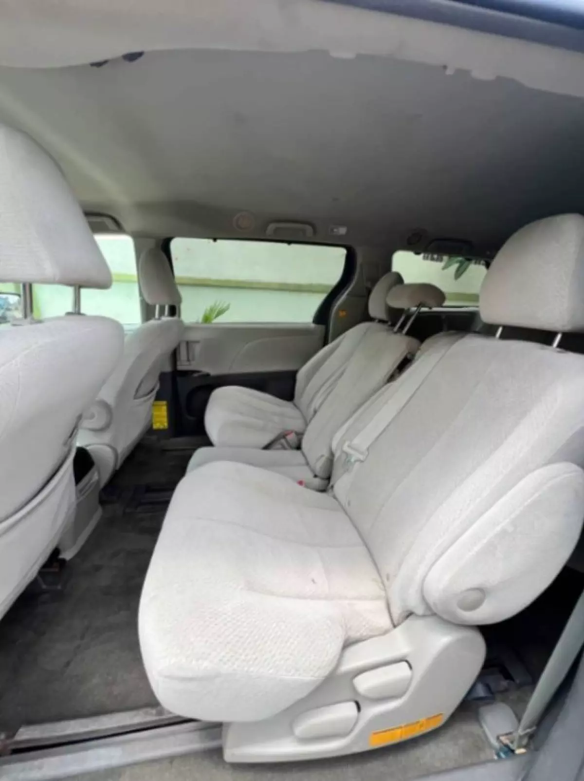 interiorBack