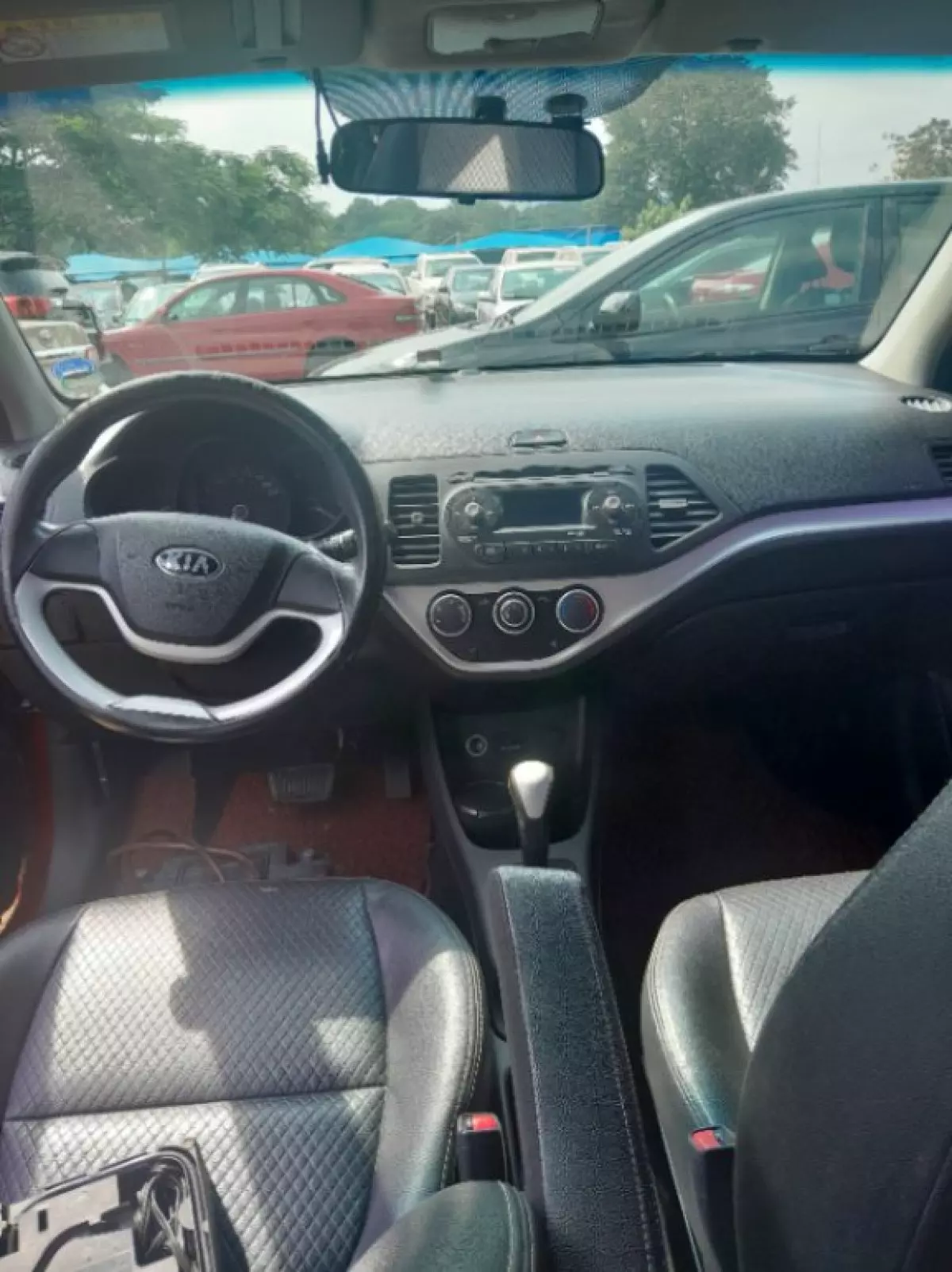 interiorFront