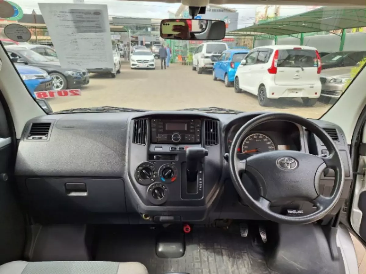 interiorFront