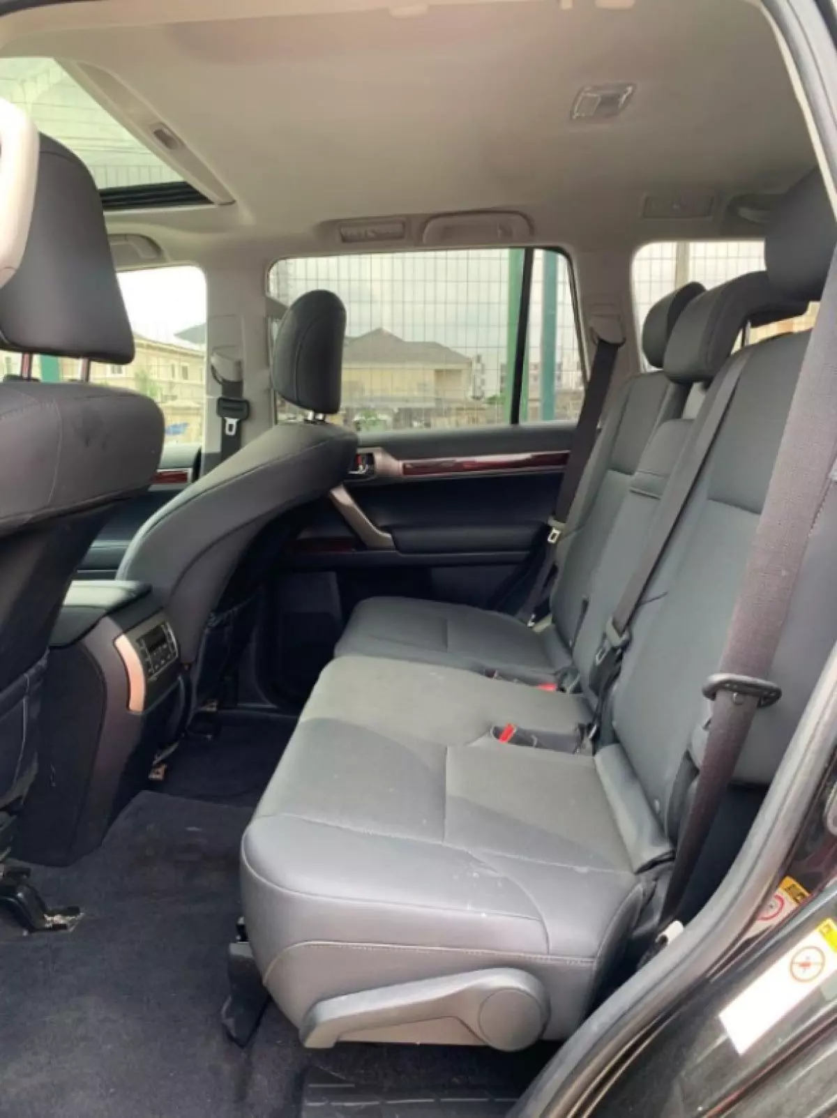 interiorBack