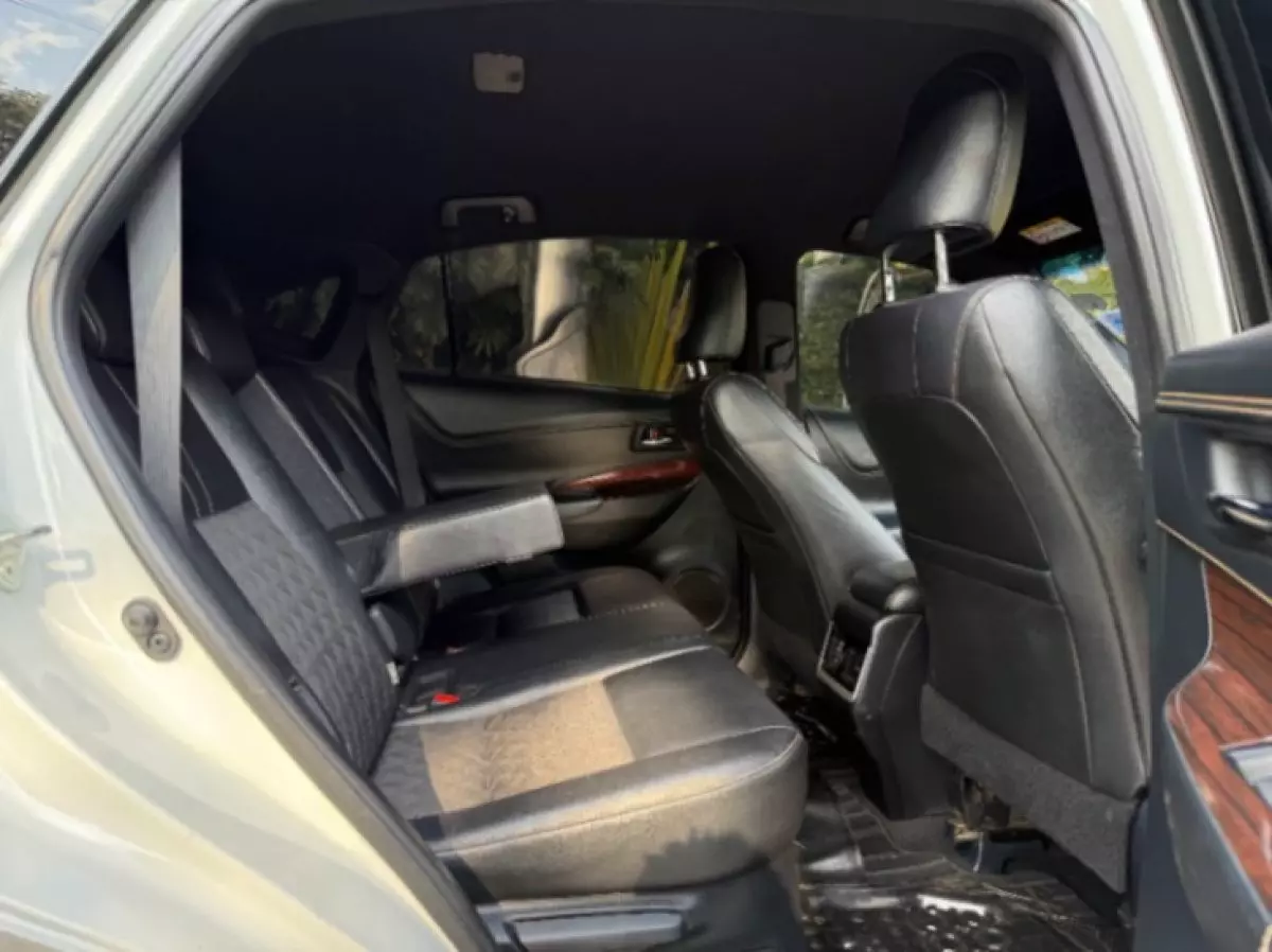 interiorBack