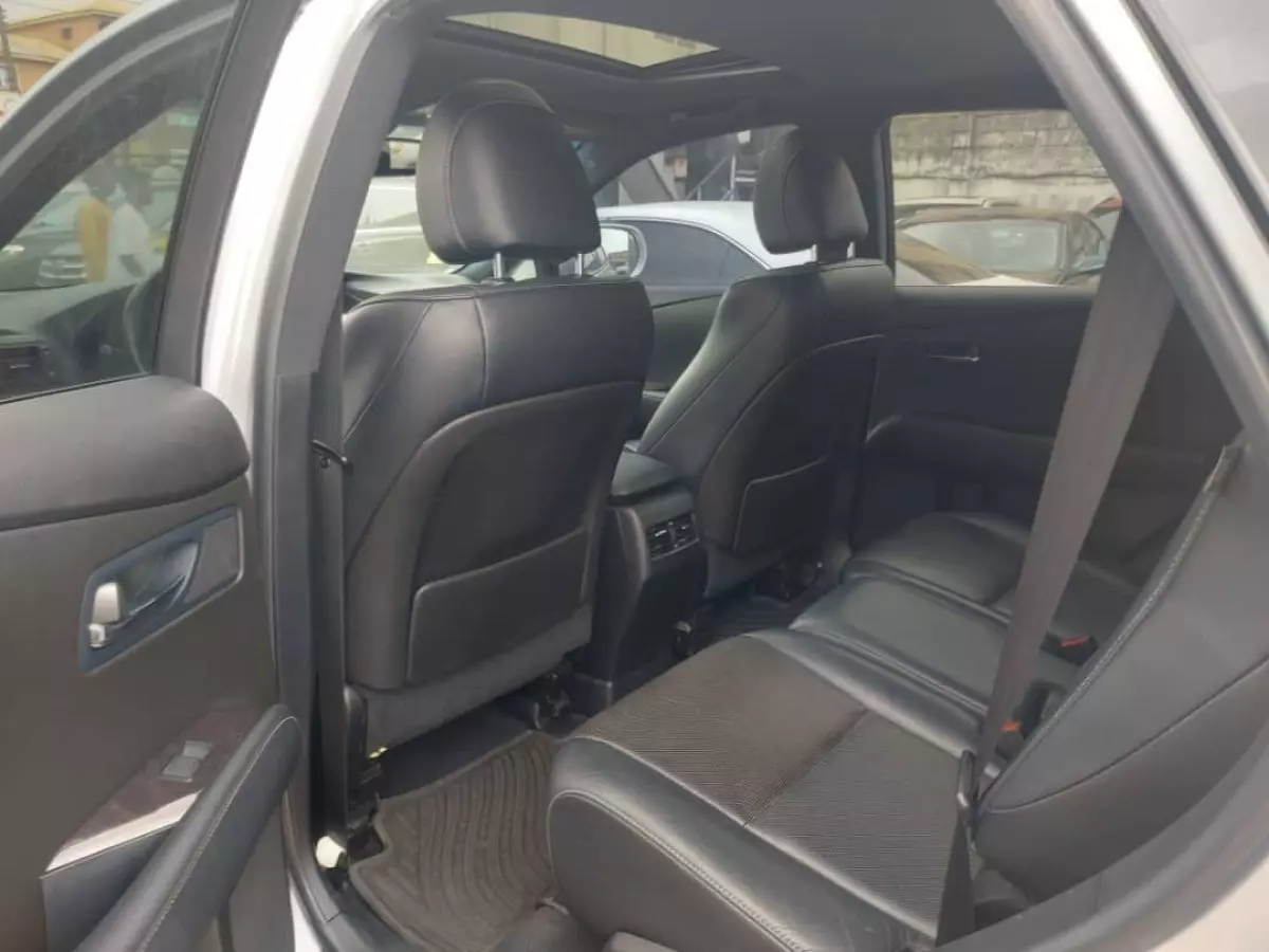interiorBack