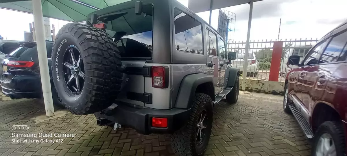 car Right Back