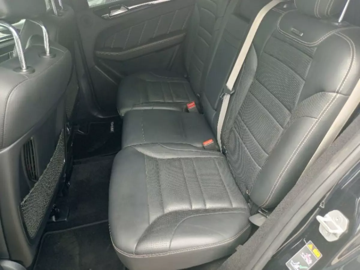 interiorBack