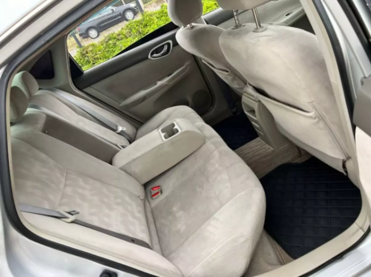 interiorBack