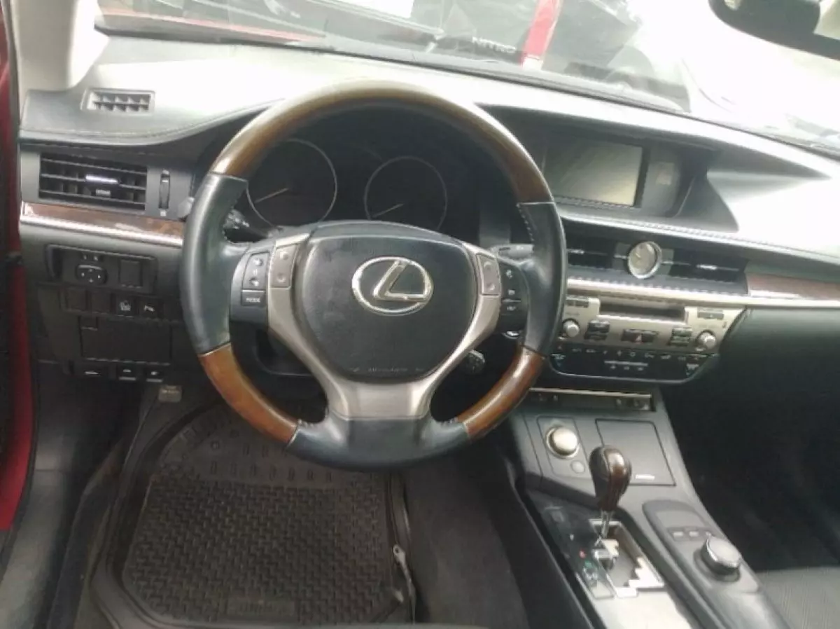 interiorFront